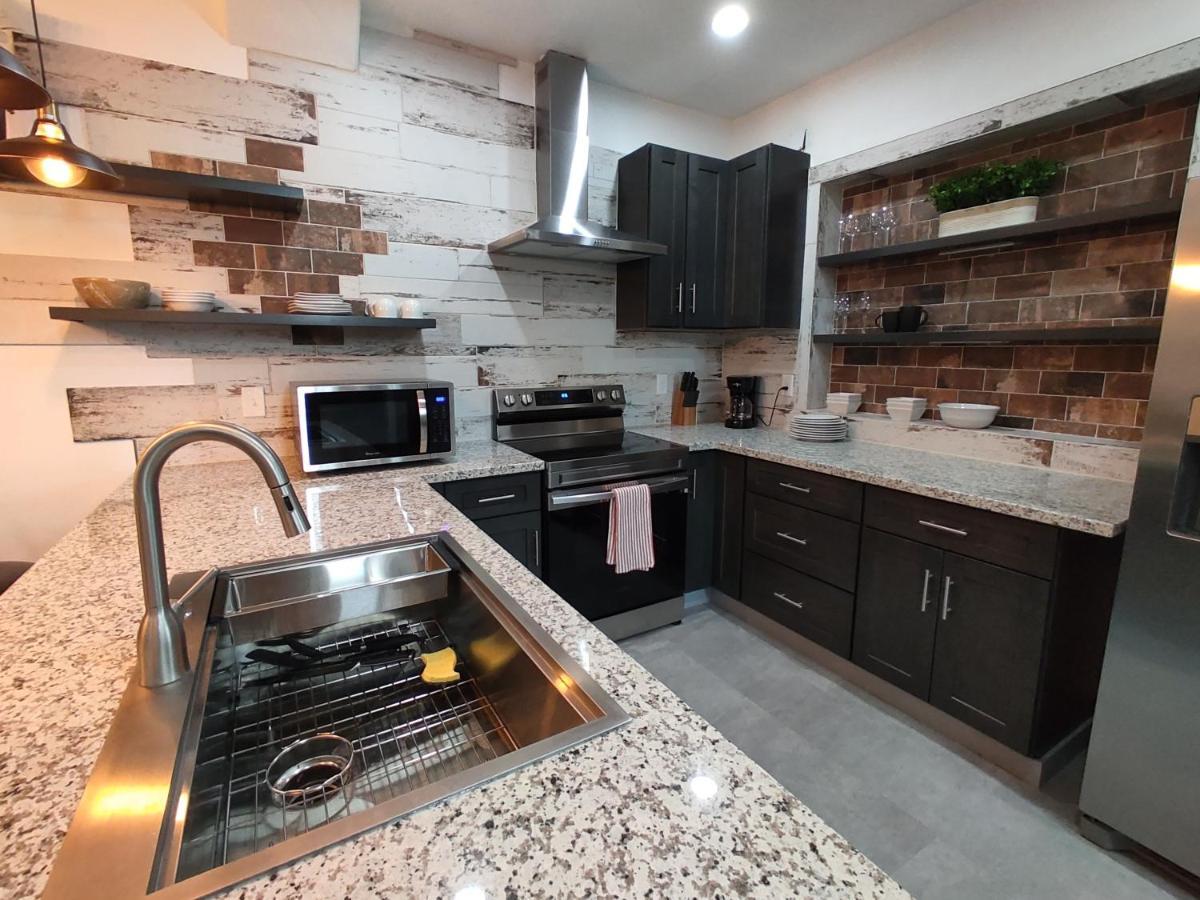 New House With Comfortable King Beds Medford Extérieur photo