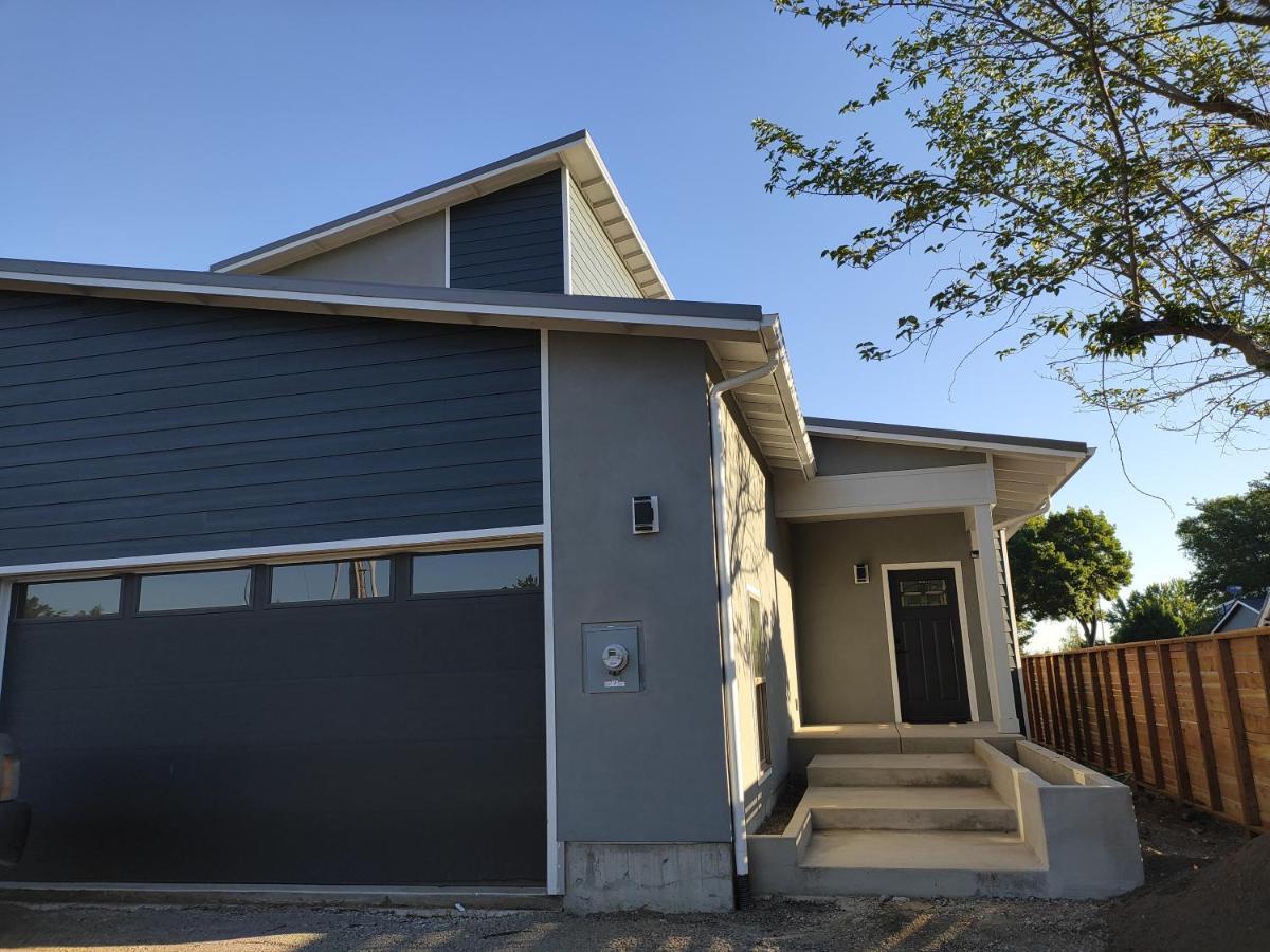 New House With Comfortable King Beds Medford Extérieur photo